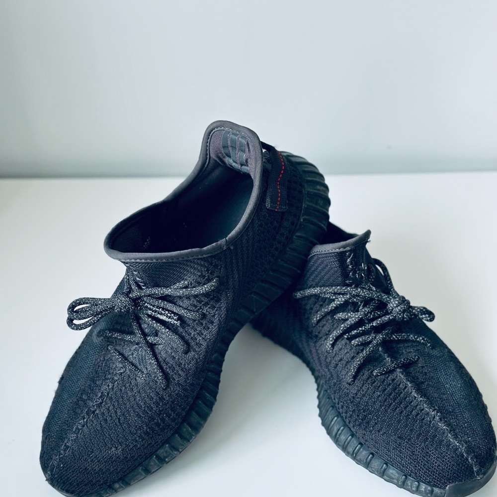 Yeezy Boost 350 Mens Sneakers